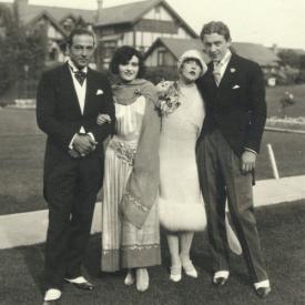 Rudolph Valentino, Pola Negri, Mae Murray and Prince Mdivani on their wedding day.