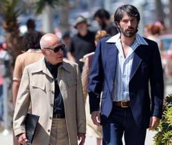 Alan Arkin and Ben Affleck in Argo.