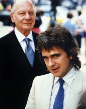 Dudley Moore and John Gielgud in Arthur. Dudley Moore and John Gielgud in Arthur.