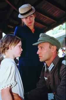 Clemens Forell promising his daughter he will be back in time for Christmas. Clemens Forell promising his daughter he will be back in time for Christmas.