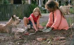 Annasophia Robb and Cicely Tyson in Because of Winn Dixie.