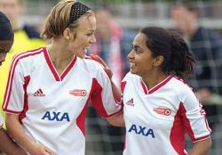 Keira Knightley and Parminder K. Nagra in Bend It Like Beckham. Keira Knightley and Parminder K. Nagra in Bend It Like Beckham.