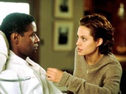 Denzel Washington and Angelina Jolie in Bone Collector. Denzel Washington and Angelina Jolie in Bone Collector.