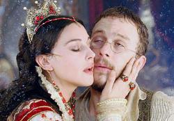 Monica Bellucci and Heath Ledger in Brothers Grimm.