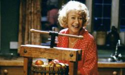 Helen Mirren in Calendar Girls. Helen Mirren in Calendar Girls.