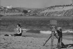 Buster Keaton and a monkey in The Cameraman.