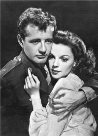 Robert Walker and Judy Garland in The Clock