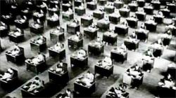 The most famous shot in King Vidor's The Crowd. The most famous shot in King Vidor's The Crowd.