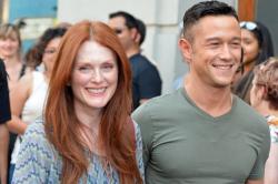 Julianne Moore and Joseph Gordon-Levitt in Don Jon