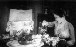 Gloria Swanson in Don't Change Your Husband. Gloria Swanson in Don't Change Your Husband.