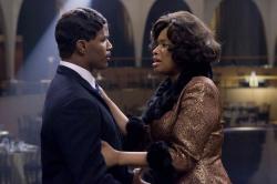 Jamie Foxx and Jennifer Hudson in Dreamgirls. Jamie Foxx and Jennifer Hudson in Dreamgirls.