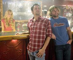 Jessica Simpson, Johnny Knoxville and Seann William Scott in The Dukes of Hazzard. Jessica Simpson, Johnny Knoxville and Seann William Scott in The Dukes of Hazzard.