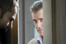 Shawn Roberts and Mel Gibson in Edge of Darkness.