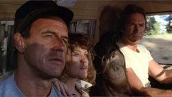 Geoffrey Lewis, Beverly D'Angelo, Manis and Clint Eastwood in Every Which Way But Loose.