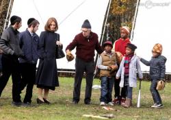 Woody Allen organizes a baseball game in Fading Gigolo. Woody Allen organizes a baseball game in Fading Gigolo.