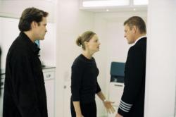 Peter Sarsgaard, Jodie Foster and Sean Bean in Flightplan. Peter Sarsgaard, Jodie Foster and Sean Bean in Flightplan.