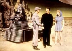 Robby the Robot, Leslie Nielsen, Walter Pidgeon and Anne Francis in Forbidden Planet.