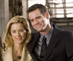 Tea Leoni and Jim Carrey in Fun with Dick and Jane. Tea Leoni and Jim Carrey in Fun with Dick and Jane.