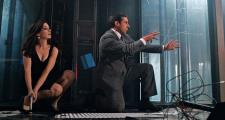Carell and Hathaway have comic chemistry. Carell and Hathaway have comic chemistry.