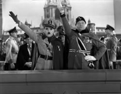 Charles Chaplin and Jack Oakie in The Great Dictator.