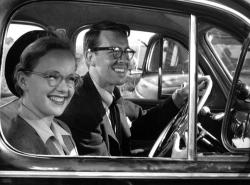 Peggy Cummins and John Dall in Gun Crazy. Peggy Cummins and John Dall in Gun Crazy.