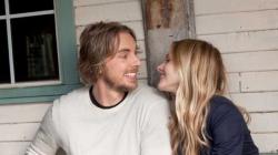 Dax Shepard and Kristen Bell in Hit and Run