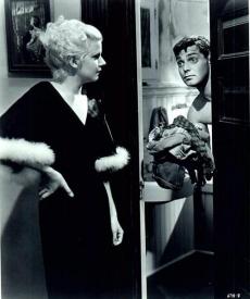 Jean Harlow and Clark Gable in Hold Your Man