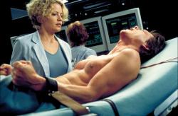 Elisabeth Shue and Kevin Bacon in Hollow Man. Elisabeth Shue and Kevin Bacon in Hollow Man.
