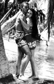Jon Hall and Dorothy Lamour in the South Seas.