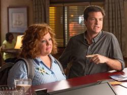 Melissa McCarthy and Jason Bateman in Identity Thief.