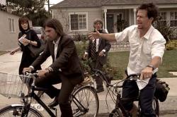 Lily Tomlin, Jason Schwartzman, Dustin Hoffman and Mark Wahlberg in I Heart Huckabees. Lily Tomlin, Jason Schwartzman, Dustin Hoffman and Mark Wahlberg in I Heart Huckabees.
