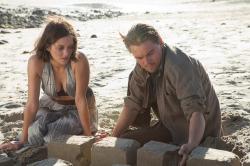 Marion Cotillard and Leonardo DiCaprio in Inception. Marion Cotillard and Leonardo DiCaprio in Inception.