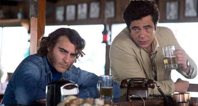 River Phoenix and Benicio del Toro in Inherent Vice River Phoenix and Benicio del Toro in Inherent Vice