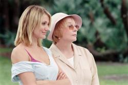 Cameron Diaz and Shirley MacLaine in In Her Shoes.