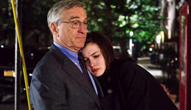 Robert De Niro and Anne Hathaway in The Intern