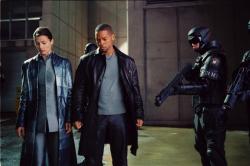 Bridget Moynahan and Will Smith in I, Robot. Bridget Moynahan and Will Smith in I, Robot.