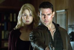Rosamund Pike and Tom Cruise in Jack Reacher Rosamund Pike and Tom Cruise in Jack Reacher