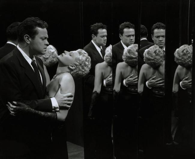 Orson Welles and Rita Hayworth in The Lady from Shanghai.. Orson Welles and Rita Hayworth in The Lady from Shanghai..
