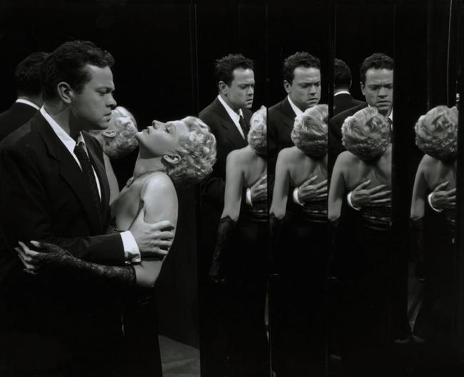 Orson Welles and Rita Hayworth in The Lady from Shanghai..