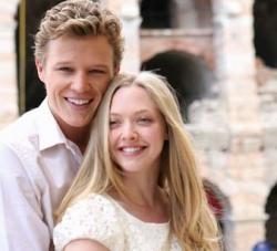 Christopher Egan and Amanda Seyfried Christopher Egan and Amanda Seyfried
