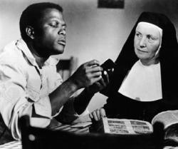 Sisney Poitier and Lilia Skala as Homer Smith and Mother Maria.