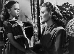 Natalie Wood and Maureen O'Hara in Miracle on 34th Street.