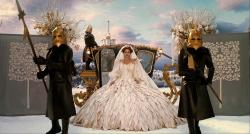 Julia Roberts in the visually stunning Mirror Mirror. Julia Roberts in the visually stunning Mirror Mirror.
