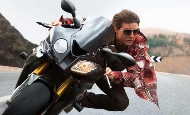 Tom Cruise as Ethan Hunt in Mission: Impossible-Rogue Nation