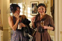 Maggie Gyllenhaal and Ginnifer Goodwin in Mona Lisa Smile. Maggie Gyllenhaal and Ginnifer Goodwin in Mona Lisa Smile.