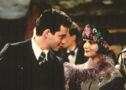 Matthew Broderick and Jennifer Jason Leigh in Mrs. Parker and the Vicious Circle