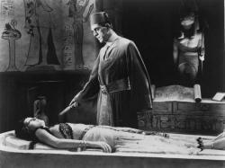 Zita Johann and Boris Karloff in The Mummy