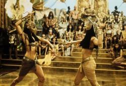 Patricia Valazquez and Rachel Weisz in The Mummy Returns.