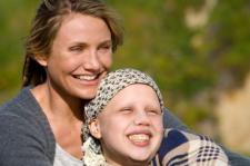 Cameron Diaz and Sofia Vassilieva in My Sisters Keeper.