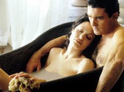 Angelina Jolie and Antonio Banderas in Original Sin. Angelina Jolie and Antonio Banderas in Original Sin.